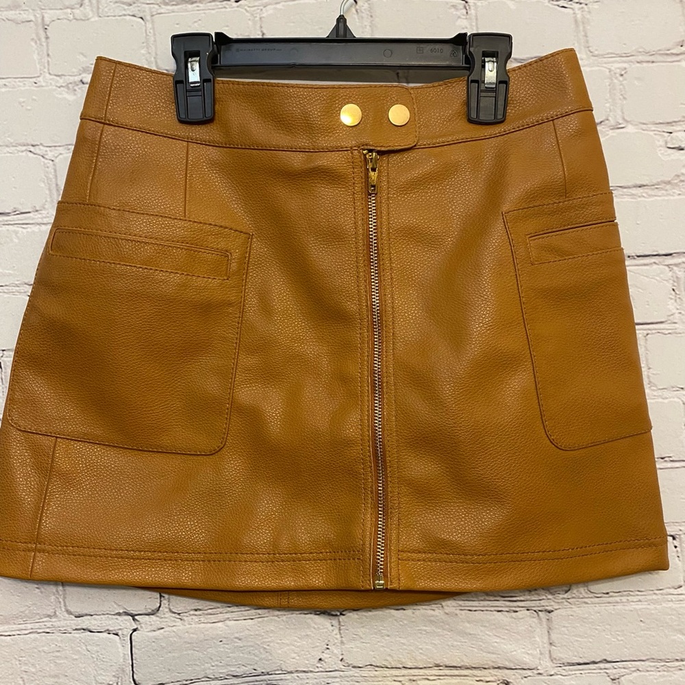 Free People pebbled faux leather skirt mini womens size 2 pockets biker zip